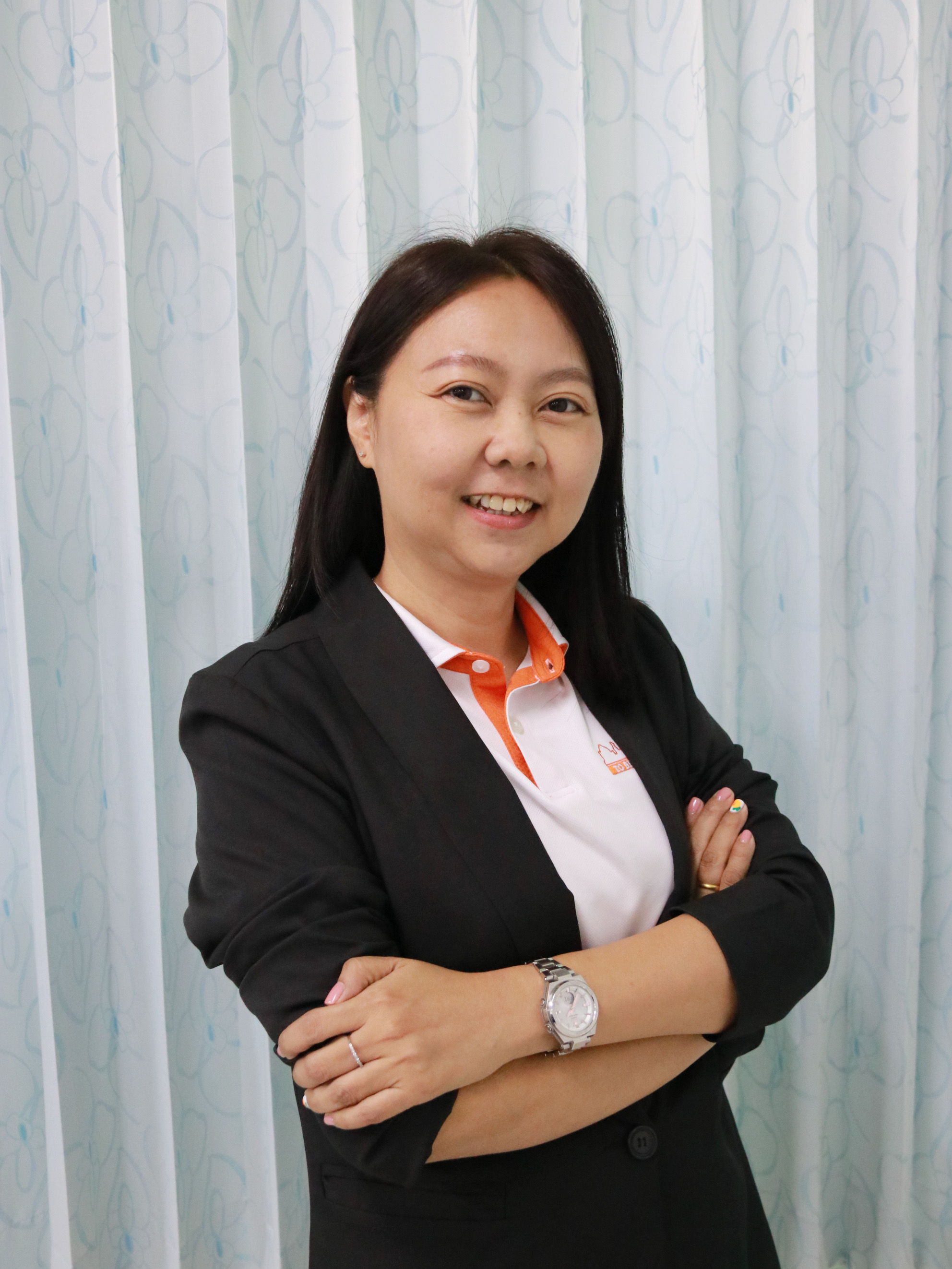 นางสาวณิชากร เสนาเดชสุริยะ