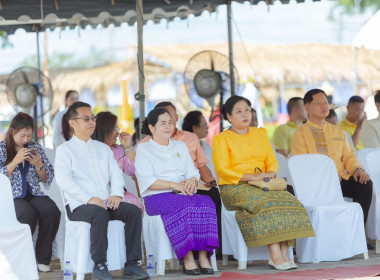 เข้าร่วมพิธีถวายราชสักการะ ถวายมาลัยข้อพระกร ... พารามิเตอร์รูปภาพ 5