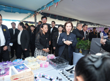 พิธีเปิดงาน “มหกรรมยกระดับคุณภาพชีวิตแรงงานอิสระ ... พารามิเตอร์รูปภาพ 2