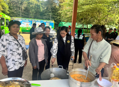 เข้าเยี่ยมเยียนศูนย์พักพิงชั่วคราวในพื้นที่จังหวัดสระแก้ว พารามิเตอร์รูปภาพ 6