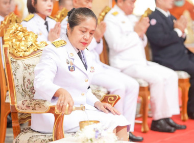 เข้าร่วมพิธีเจริญพระพุทธมนต์เฉลิมพระเกียรติ ... พารามิเตอร์รูปภาพ 2