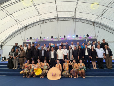 เข้าร่วมพิธีเปิด “งานมหกรรมการค้าสีสันสระแก้ว 2026” SAKAEO ... พารามิเตอร์รูปภาพ 1