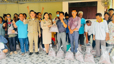 เข้าร่วมโครงการลดต้นทุนการผลิตจากการใช้ปุ๋ยผสมใช้เองกลุ่มเกษตรกรทำนาท่าแยก จังหวัดสระแก้ว ... พารามิเตอร์รูปภาพ 1