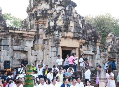 กิจกรรมชมปรากฏการณ์พระอาทิตย์ลอดซุ้มประตู ปราสาทสด๊กก๊อกธม พารามิเตอร์รูปภาพ 12