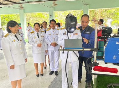 เข้าร่วมพิธีถวายราชสักการะแด่พระบาทสมเด็จพระบรมชนกาธิเบศร ... พารามิเตอร์รูปภาพ 4