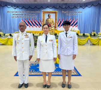 เข้าร่วมพิธีถวายราชสักการะเนื่องในวันพระบาทสมเด็จพระพุทธยอดฟ้าจุฬาโลกมหาราช และวันที่ระลึกมหาจักรีบรมราชวงศ์ ... พารามิเตอร์รูปภาพ 1