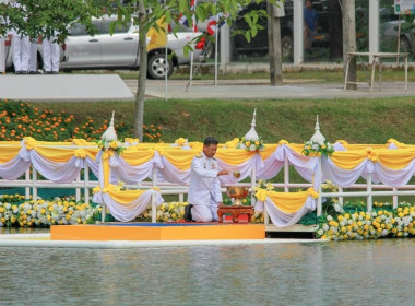 เข้าร่วมพิธีพลีกรรมตักน้ำจากแหล่งน้ำศักดิ์สิทธิ์ ... พารามิเตอร์รูปภาพ 1